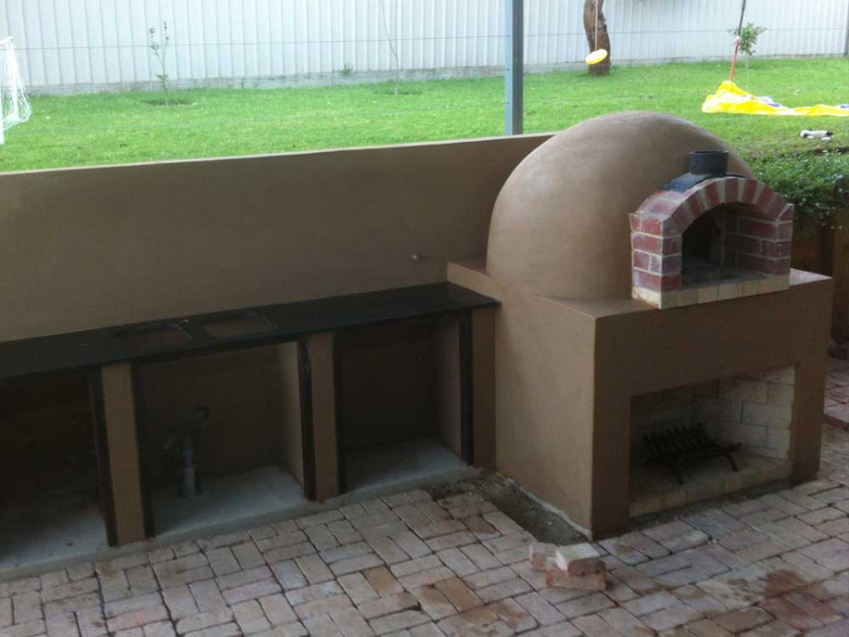 pizza-oven-and-out-door-kitchen